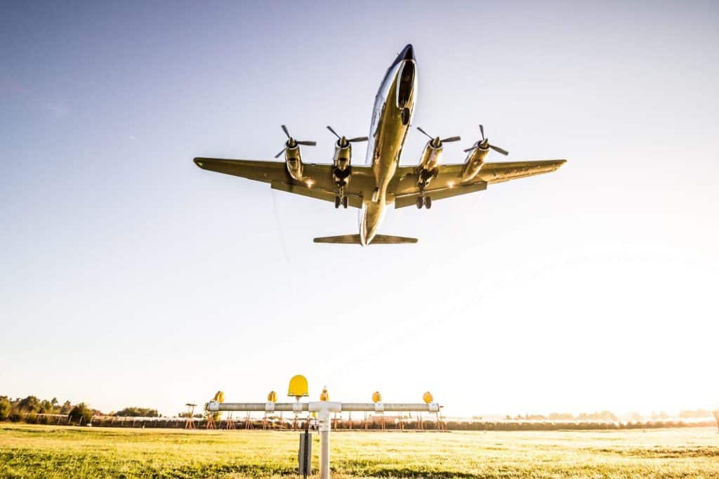 Douglas DC-6 zu Besuch am Flughafen Firiedrichshafen