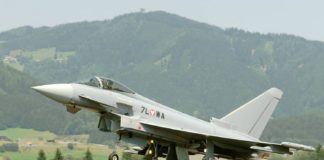 Eurofighter fliegen mit Überschall über Österreich
