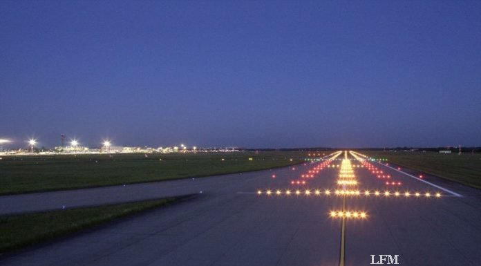 Flughafen Düsseldorf: Nachtflüge weiter rückläufig Flughafen Düsseldorf: Nachtflüge weiter rückläufig
