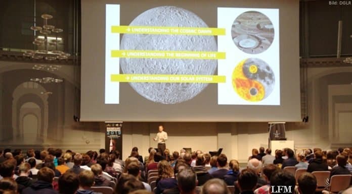 Apollo-Veteran bei Raumfahrtkonferenz in Stuttgart Apollo-Veteran bei Raumfahrtkonferenz in Stuttgart