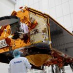 Airbus testet Sentinel-6 für den Weltraum in Ottobrunn