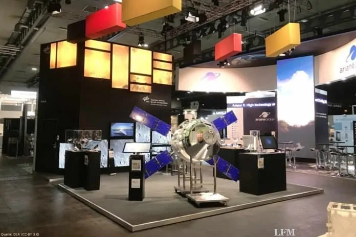 Das Deutsche Zentrum für Luft- und Raumfahrt (DLR) hat auf der SpaceTech Expo vom 19. bis zum 21. November 2019 in Bremen einen Stand mit Exponaten in Halle 5. Das Deutsche Zentrum für Luft- und Raumfahrt (DLR) hat auf der SpaceTech Expo vom 19. bis zum 21. November 2019 in Bremen einen Stand mit Exponaten in Halle 5.