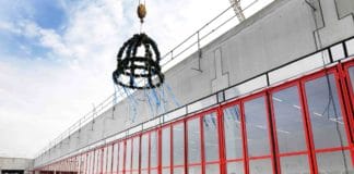Mega-Feuerwache am Flughafen Frankfurt feiert Richtfest