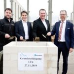 Fraport und Swissport legen Grundstein für neue Luftfrachthalle