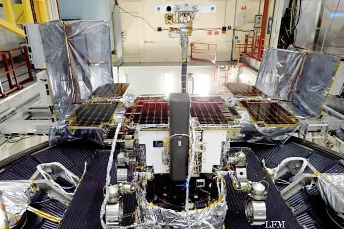 Marsfahrzeug ExoMars 18 Tage im Vakuum-Test