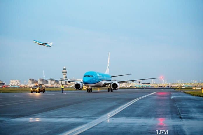 KLM empfängt neue Boeing 737-800 aus Seattle