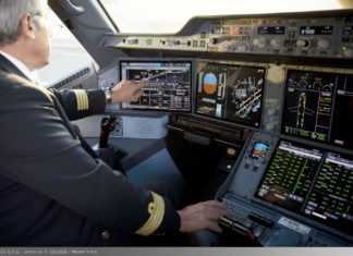 Airbus A350 XWB mit Touchscreen und Glas-Cockpit
