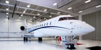 Den ersten Global 6500 hat Bombardier nach Hong Kong an HK Bellawings Jet Limited ausgeliefert.