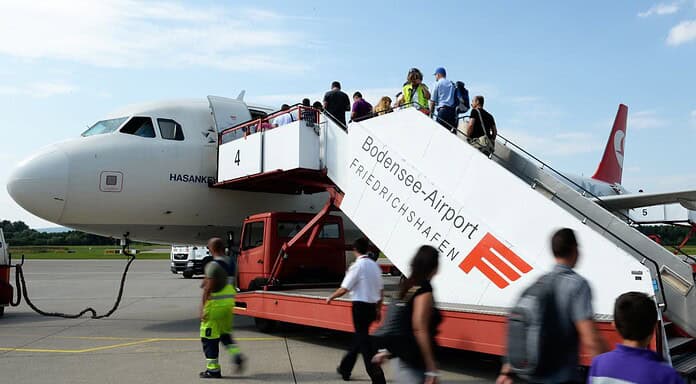 Flughafen Friedrichshafen: Passagierrückgang gedämpft