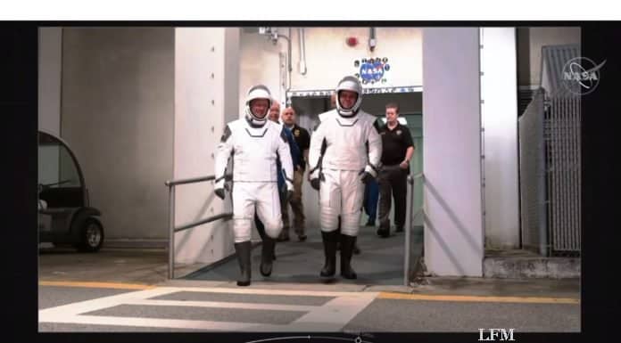 NASA und SpaceX: Spektakulärer Katastrophentest NASA und SpaceX: Spektakulärer Katastrophentest