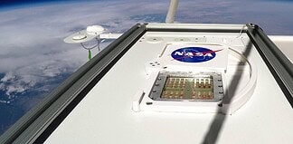 DLR-Probenträger mit Bakterien und Pilzesporen auf neunstündiger Reise in die Stratosphäre