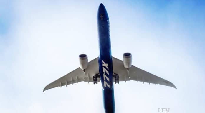 Boeing 777X beim Erstflug: 777-9 über Washington Boeing 777X beim Erstflug: 777-9 über Washington
