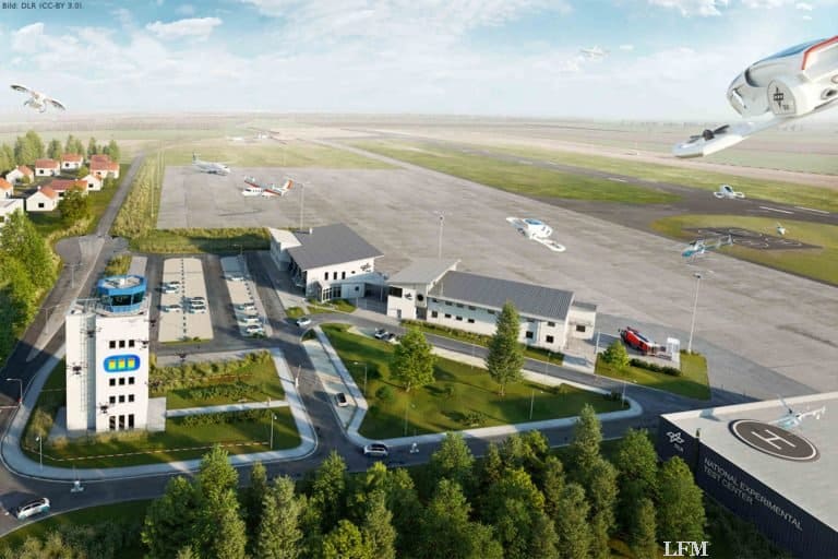 Zukunftsvision des Nationalen Erprobungszentrums am DLR-Standort Cochstedt: Luftgestützte Mobilitätslösungen in und zwischen besiedelten Gebieten (Urban Air Mobility) stellen Wissenschaft und Wirtschaft zukünftig vor zahlreiche Forschungsfragen. Die zukünftigen Aktivitäten am DLR-Standort Cochstedt werden sich dabei im Detail mit den vier großen Herausforderungen des unbemannten Fliegens beschäftigen: Vehikel-Technologie (incl. Erprobung von Demonstratoren, Antrieben, Energiespeichern), Flugführung (incl. Integration von UAS in den zivilen Luftraum), Regulierung (incl. Zertifizierung und Zulassung) sowie Akzeptanz und Wirkungsforschung (insbesondere hinsichtlich Lärm, Sicherheit und Umwelteinflüssen).