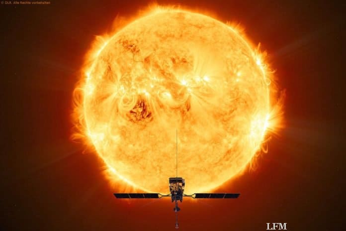 Künstlerische Darstellung der Sonde auf ihrem solaren Zielorbit: Die Sonde Solar Orbiter soll die Heliosphäre erkunden. Mindestens sieben Jahre lang soll die Sonde die Sonne auf einer elliptischen Bahn umrunden und auch Detailaufnahmen von deren Polarregionen liefern.