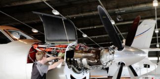 Propellerpflege für PC-7 Trainer der Niederlande