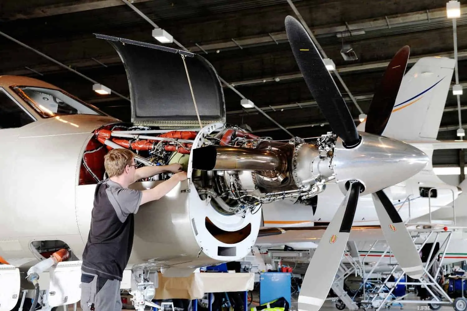 Propellerpflege für PC-7 Trainer der Niederlande