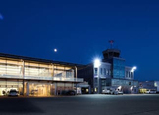 Paderborn-Lippstadt Airport: Vorfeld und Verwaltungsgebäude
