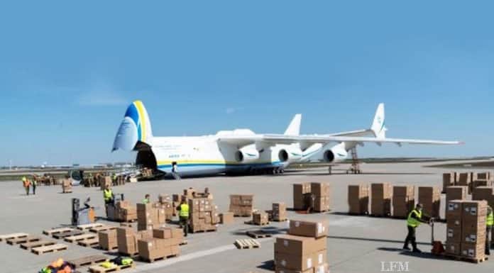 Antonov An-225 Mrija lieferte Schutzmasken aus China