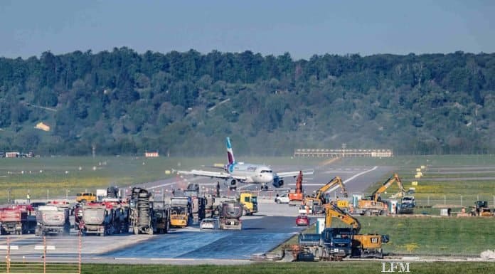 Flughafen Stuttgart: Komplette Runway wieder frei Flughafen Stuttgart: Komplette Runway wieder frei