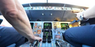 Austrian Airlines Airbus A320 - Cockpit