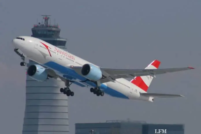 Austrian Airlines B777-mit Tower
