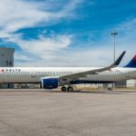 Delta Air Lines lässt Mittelsitze in Corona-Zeiten frei