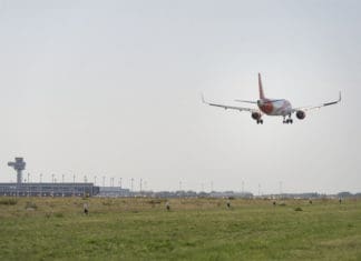 Anflug auf den Flughafen Berlin Brandenburg