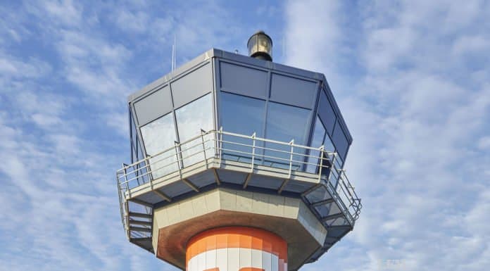 Dortmund Airport verzeichnet Rekordzahlen in den NRW-Herbstferien Tower am Flughafen Dortmund