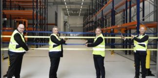 V.l.n.r.: Johannes Zinkl, Lufthansa Cargo Head of Hub Management München, Ola Hansson, Lufthansa Hub CEO München, Harald Gloy, Lufthansa Cargo Vorstand Operations, Jost Lammers, Vorsitzender der Flughafen München GmbH