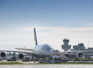 Airbus A380 in Berlin Tegel