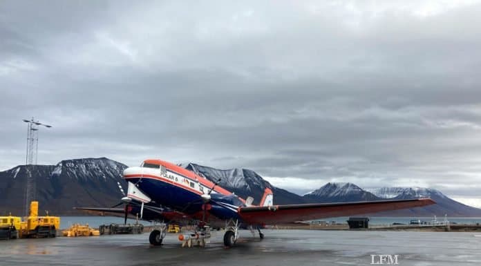 DLR untersucht arktisches Meereis aus der Luft Forschungsflugzeug Polar 6 am Flughafen Longyearbyen, Spitzbergen Forschungsflugzeug Polar 6 am Flughafen Longyearbyen, Spitzbergen