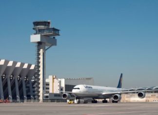 Tower am Flughafen Frankfurt