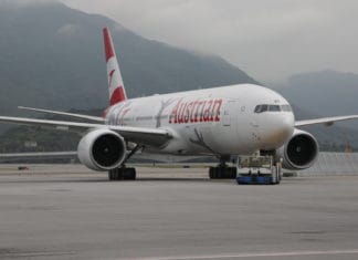 Austrian Airlines B777 OELPF