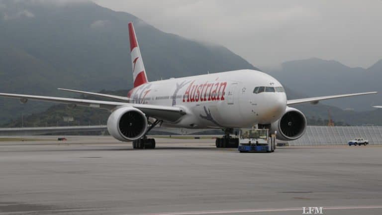 Austrian Airlines B777 OELPF