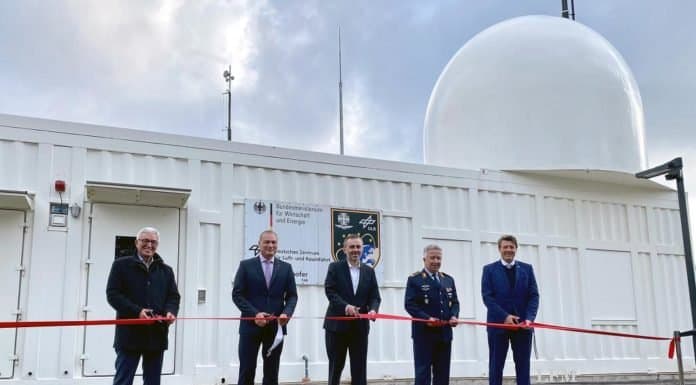 Weltraumradar GESTRA bezieht Position bei Koblenz Übergabe von GESTRA an das DLR