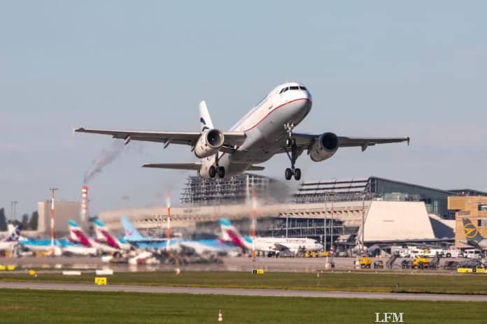 STR Aegean 320 Takeoff