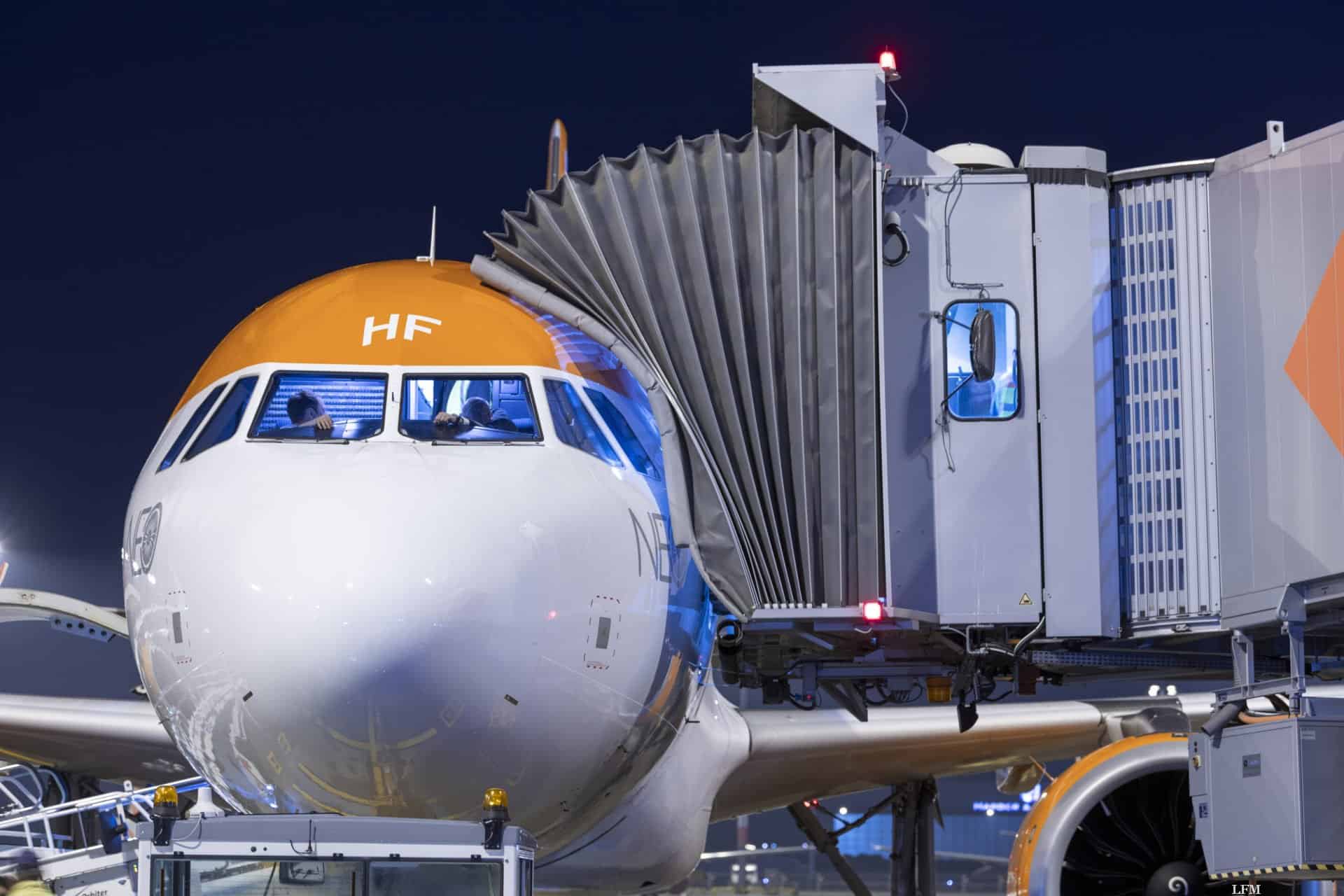 easyJet-Erstflug nach London Gatwick vom Flughafen BER