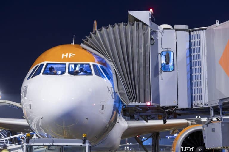 easyJet-Erstflug nach London Gatwick vom Flughafen BER