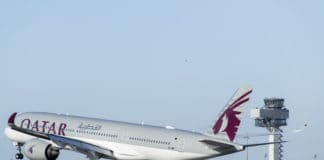 Landung des Qatar-Airways-Fluges QR81