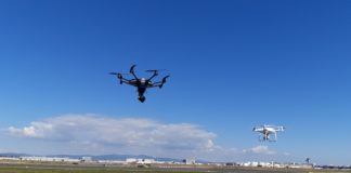 Schwarmaufstieg Yuneec- und DJI-Drohne Frankfurt Vorfeld