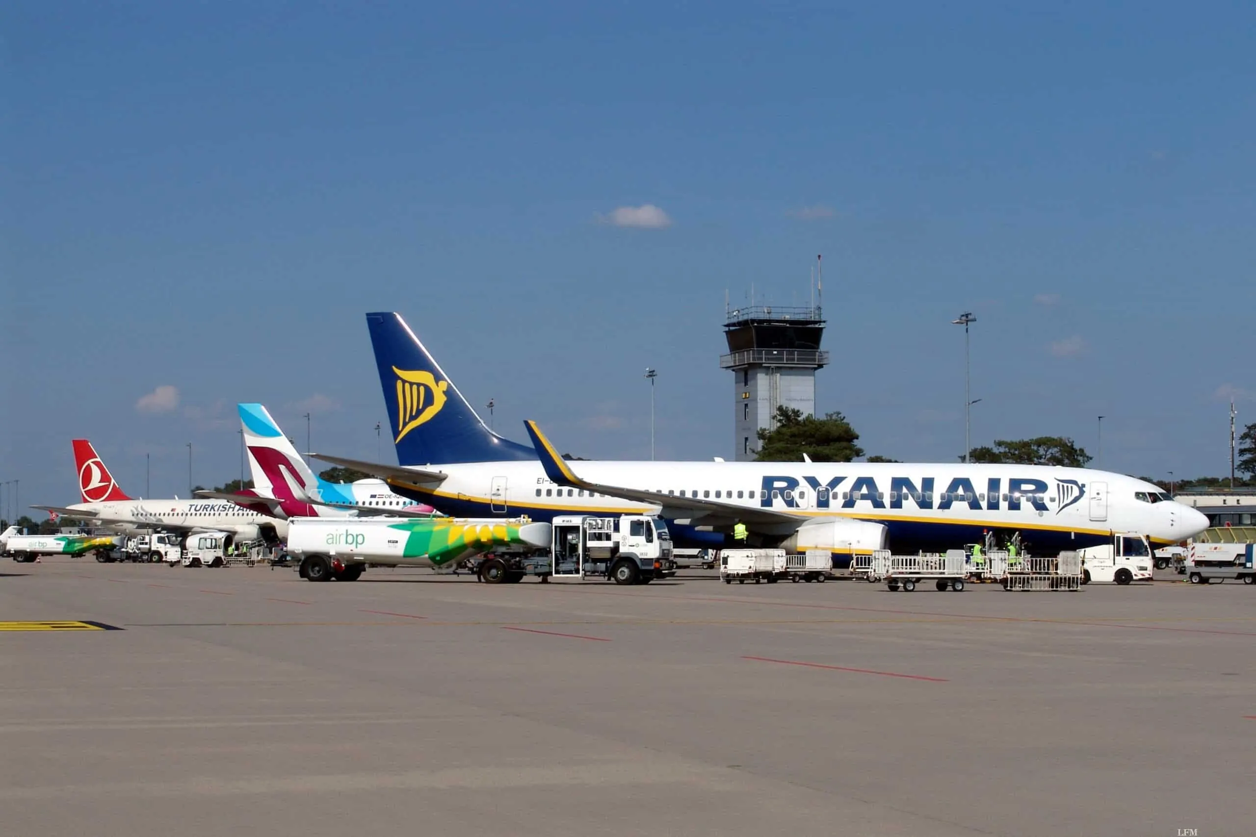 Air bp und Baden-Airpark GmbH verlängern Partnerschaft