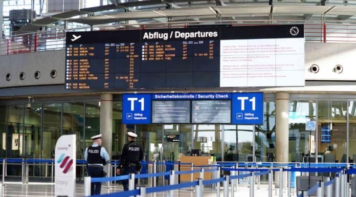 Flughafen Stuttgart leistet Telefon-Hilfe fürs Gesundheitsamt Flughafen Stuttgart leistet Telefon-Hilfe fürs Gesundheitsamt