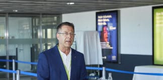 Guntram Pehlke bleibt Aufsichtsratsvorsitzender des Dortmunder Flughafens