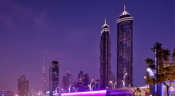 Mit Emirates kostenlos in eines der höchsten 5-Sterne-Hotels der Welt JW Marriott Marquis