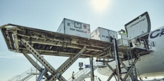 Jettainer „cool&fly“ Kühlcontainer für COVID-19 Impfstoff-Transport