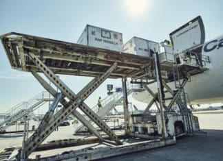 Jettainer „cool&fly“ Kühlcontainer für COVID-19 Impfstoff-Transport