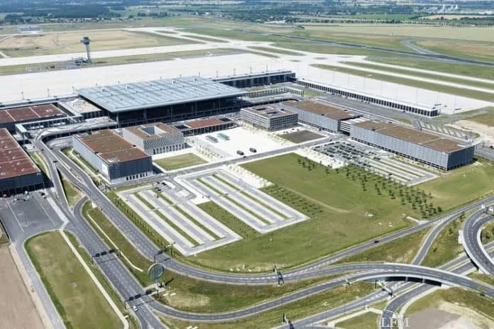 Flughafen Berlin (BER) - Luftaufnahme