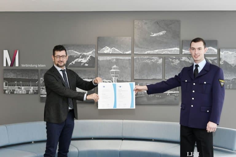 "Jahrgangsbester" unter allen bayerischen Feuerwehrleuten