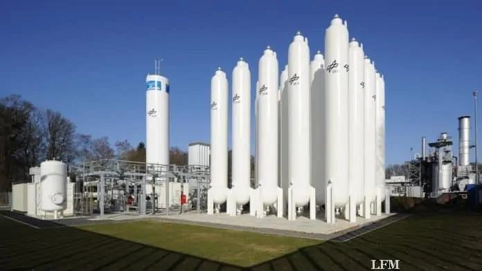 Kyrogene Wasserstoffbevorratung bei -250°C und Einspeicherung von Wasserstoff bei 300 bar