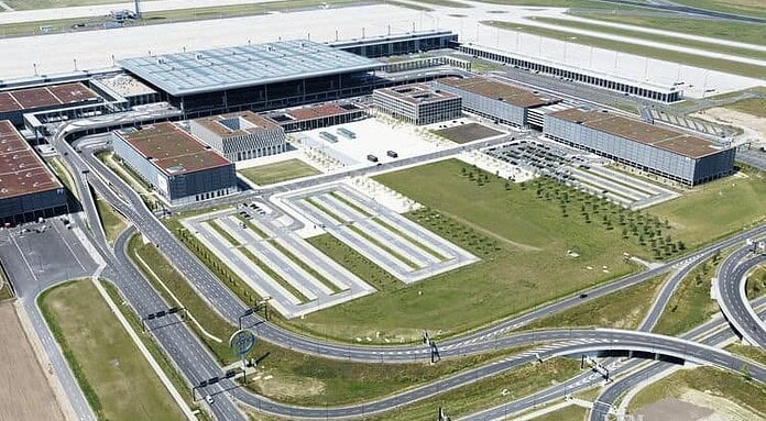 Aircraft noise at Berlin Airport: 30 measuring stations at BER fully operational Berlin Brandenburg Airport (BER), aerial view
